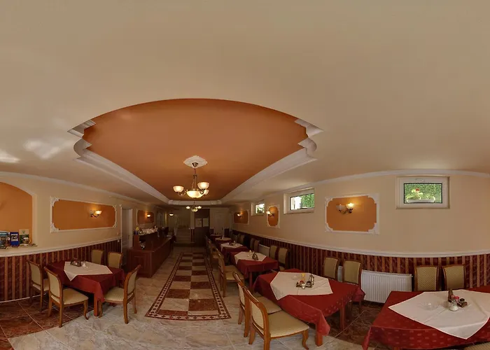 ゲストハウス Hegyi