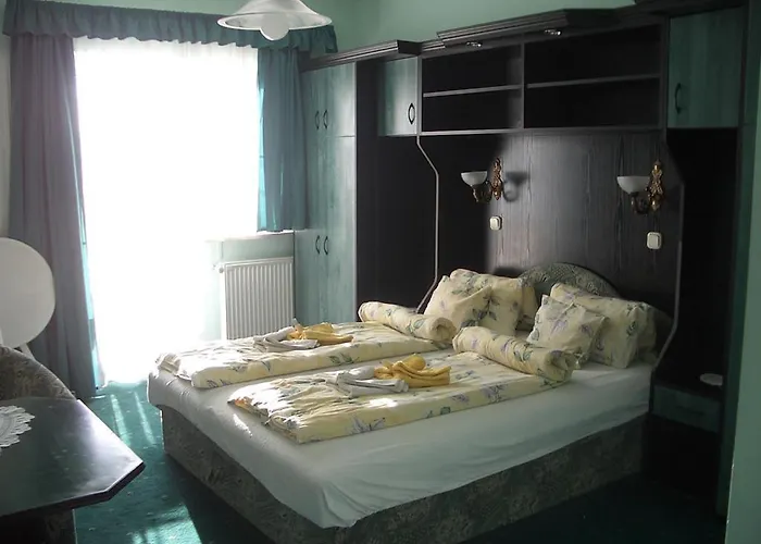 ゲストハウス Hegyi 4*